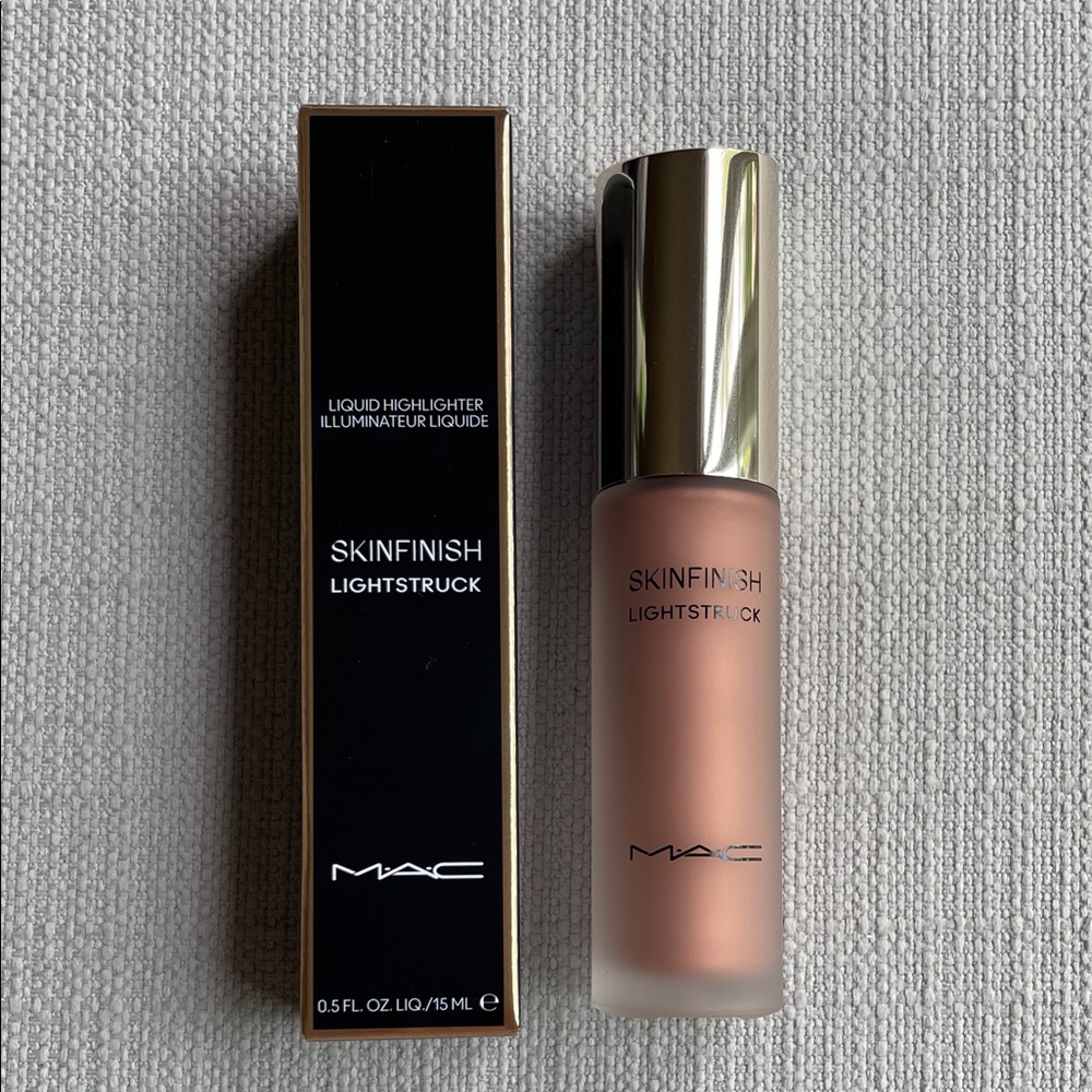 MAC Cosmetics Skinfinish Lightstruck Liquid Highlighter - space slippers